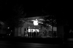Nice photo of Apple Store Victoria Gardens
