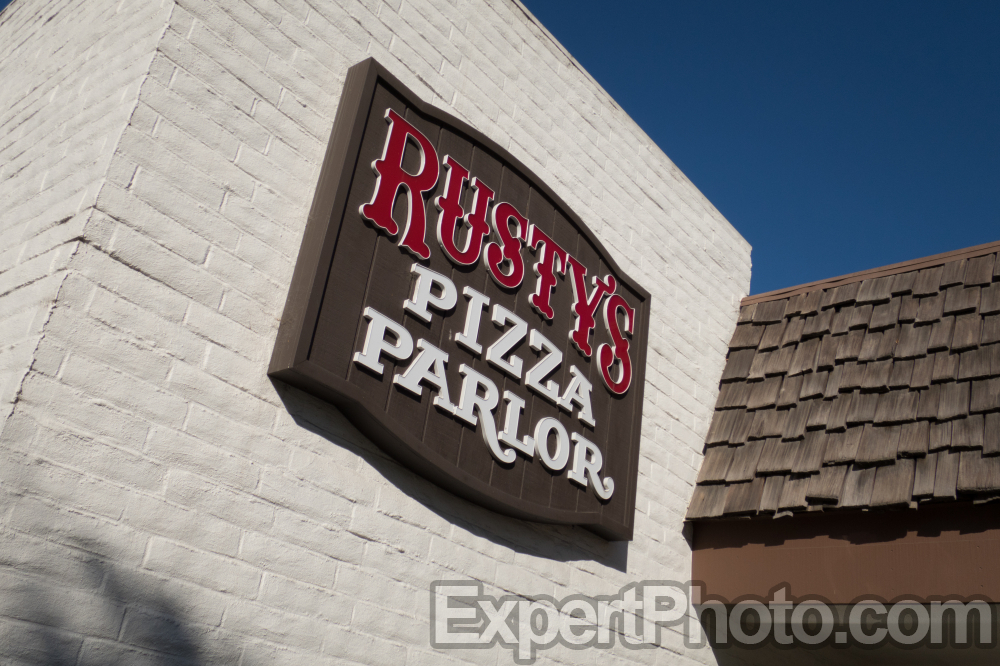 Nice photo of Rustys Pizza Parlor in Carpinteria