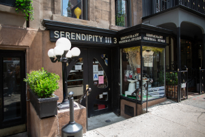 Nice photo of Serendipity 3 Manhattan