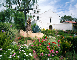 Nice photo of Junipero Serra Statue MIssion San Diego