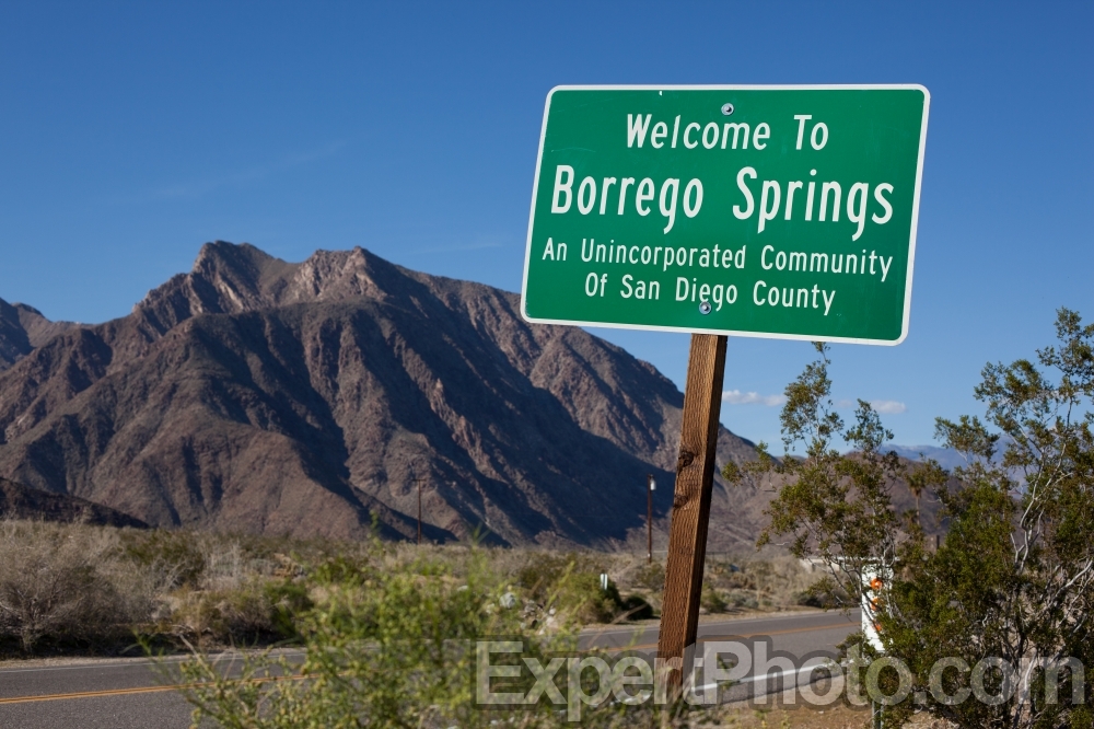 Nice photo of Borrego Springs Sign
